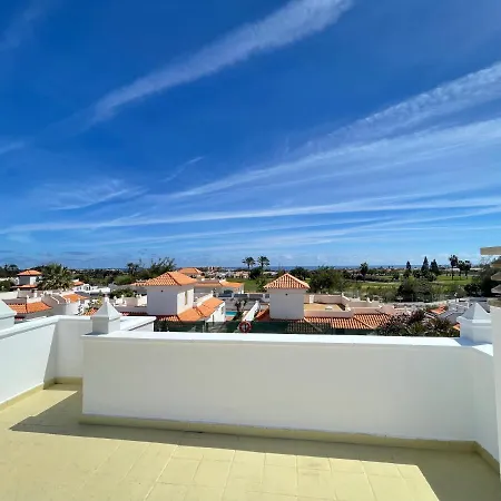 Vila Casa Rihana *